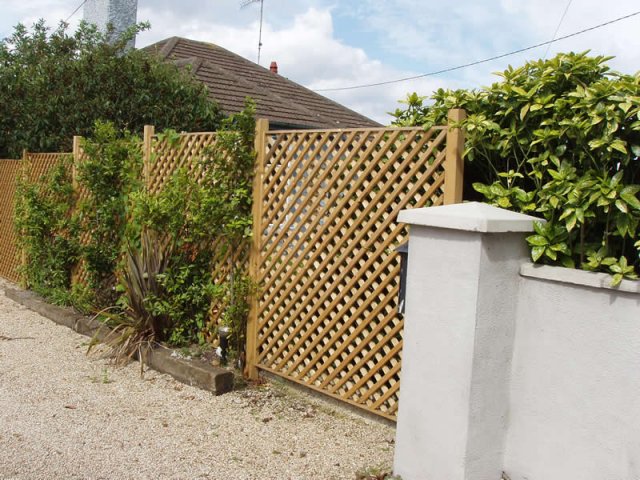 Diamond Trellis Panels on Timber Posts